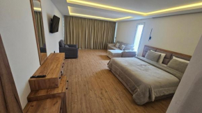 Small Villa River View Spa&Pool